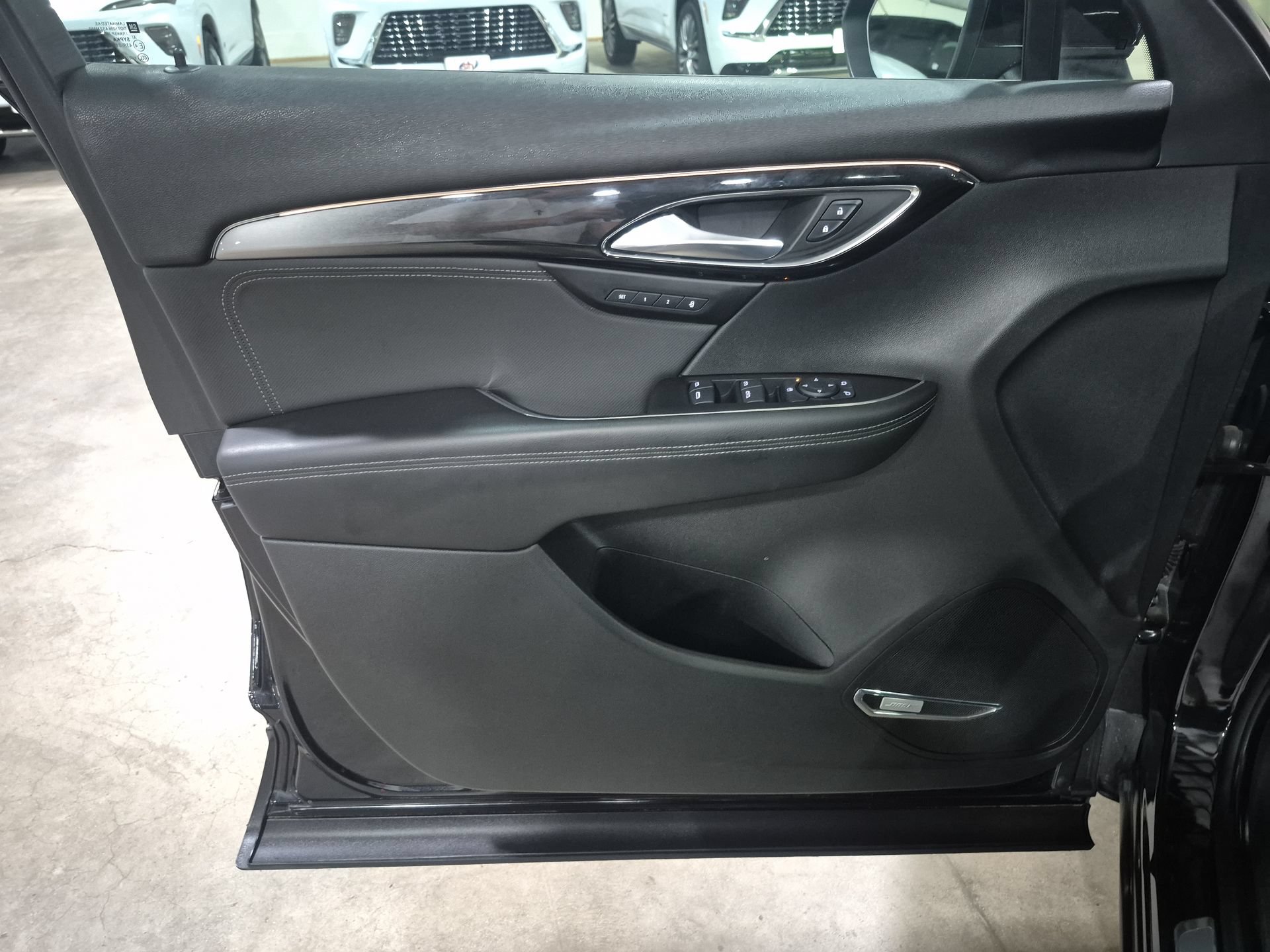 Used 2024 Buick Envision Preferred AWD/4WD image 23