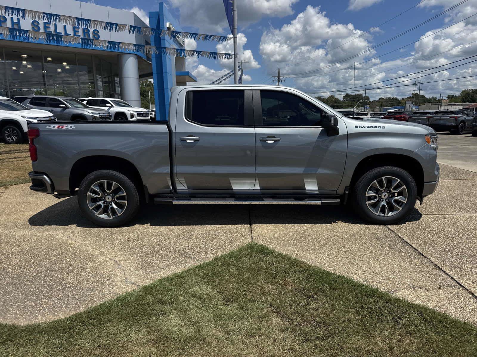 New 2026 Chevrolet Silverado 1500 RST w/ RST All Star Premium Package AWD/4WD image 6