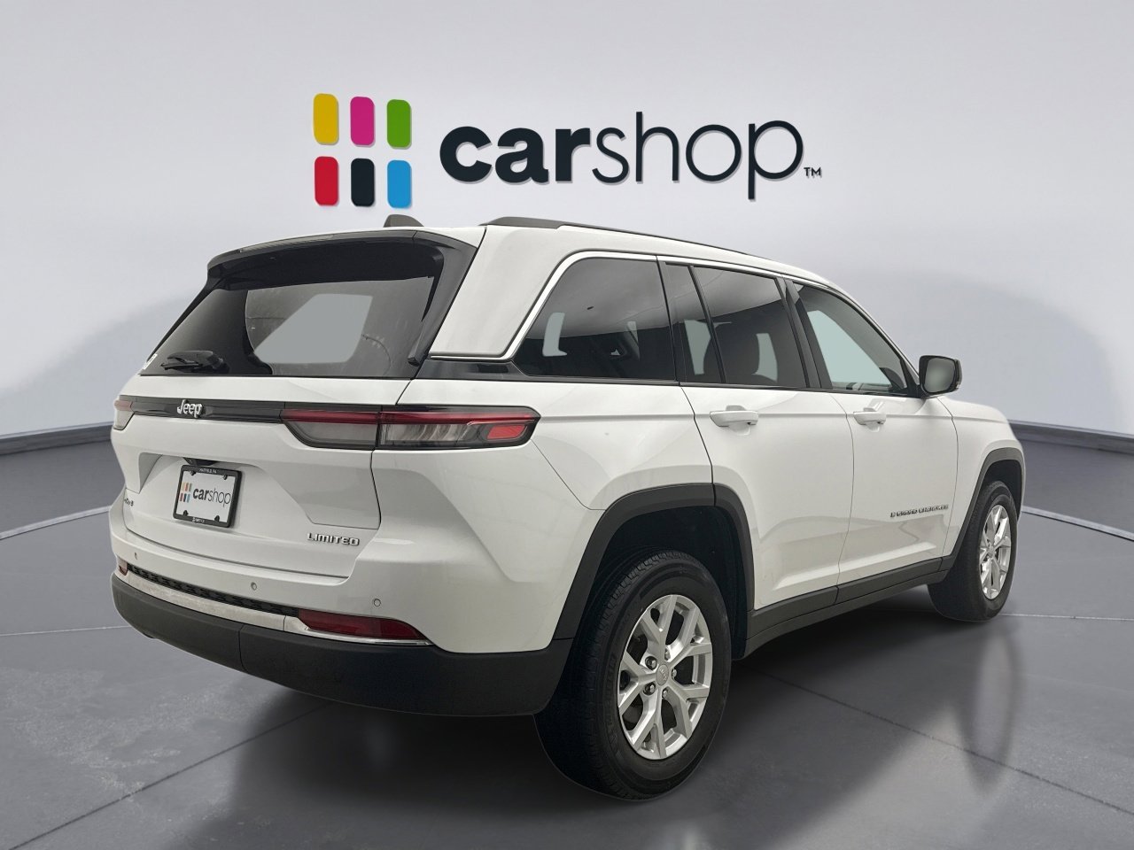 Used 2023 Jeep Grand Cherokee Limited AWD/4WD image 5