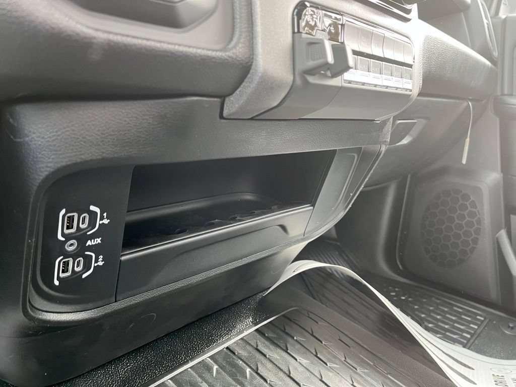New 2026 RAM 3500 Tradesman w/ Chrome Appearance Group A AWD/4WD image 36