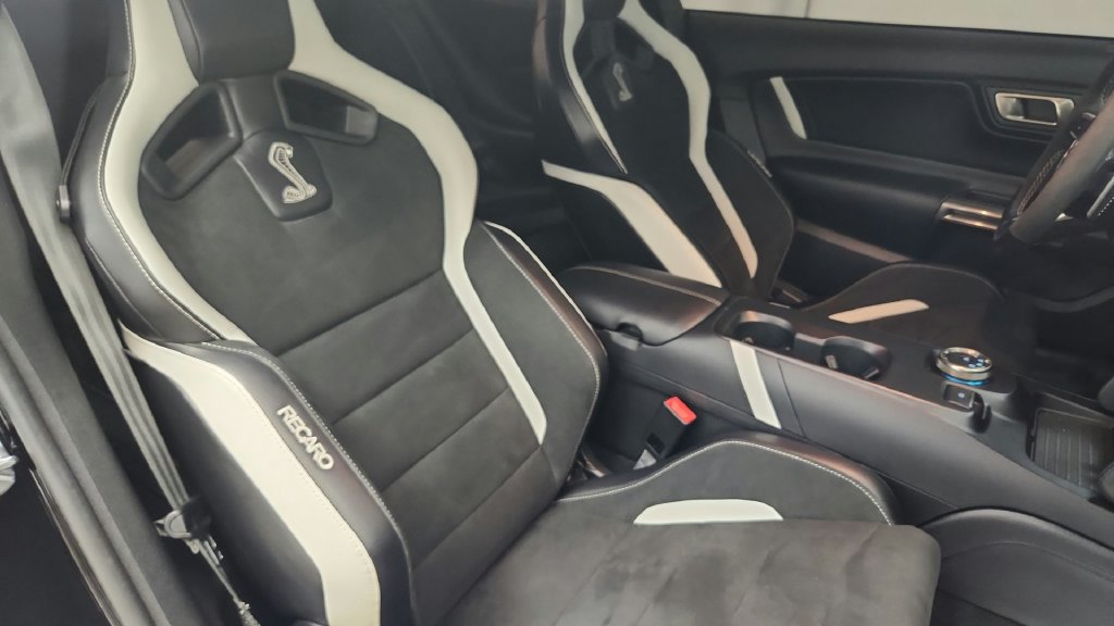 Used 2020 Ford Mustang Shelby GT500 w/ Technology Package RWD image 49