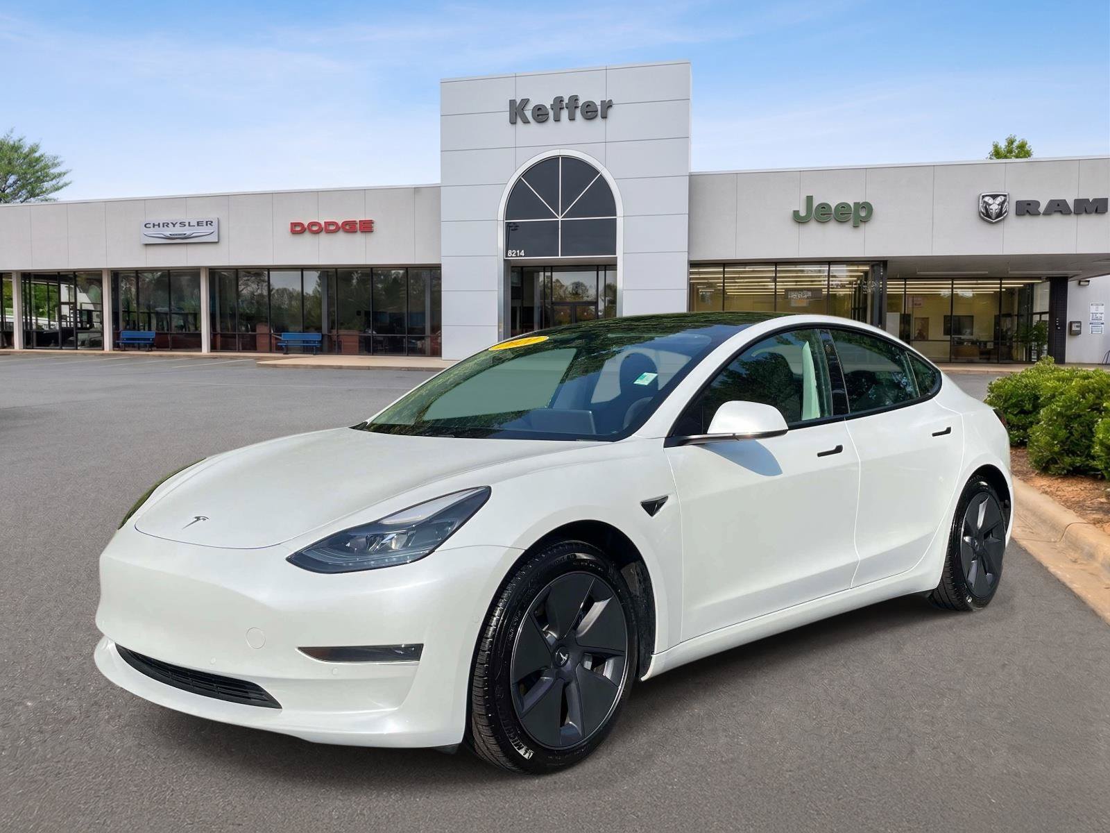 Used 2021 Tesla Model 3 Standard Range Plus RWD image 1
