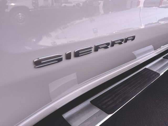 Used 2024 GMC Sierra 1500 SLT w/ SLT Premium Plus Package AWD/4WD image 31