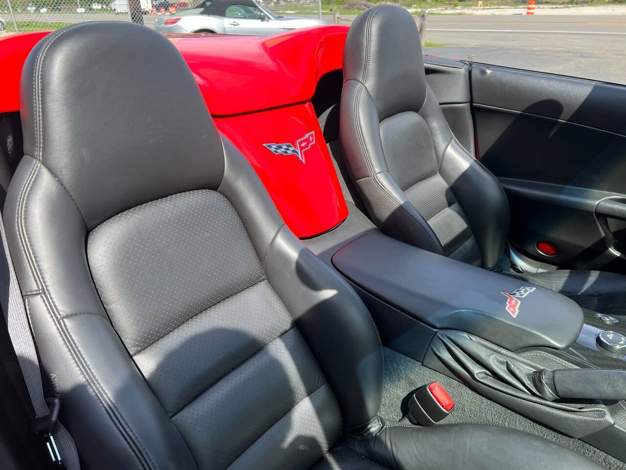 Used 2010 Chevrolet Corvette Convertible w/ Preferred Equipment Group RWD image 63