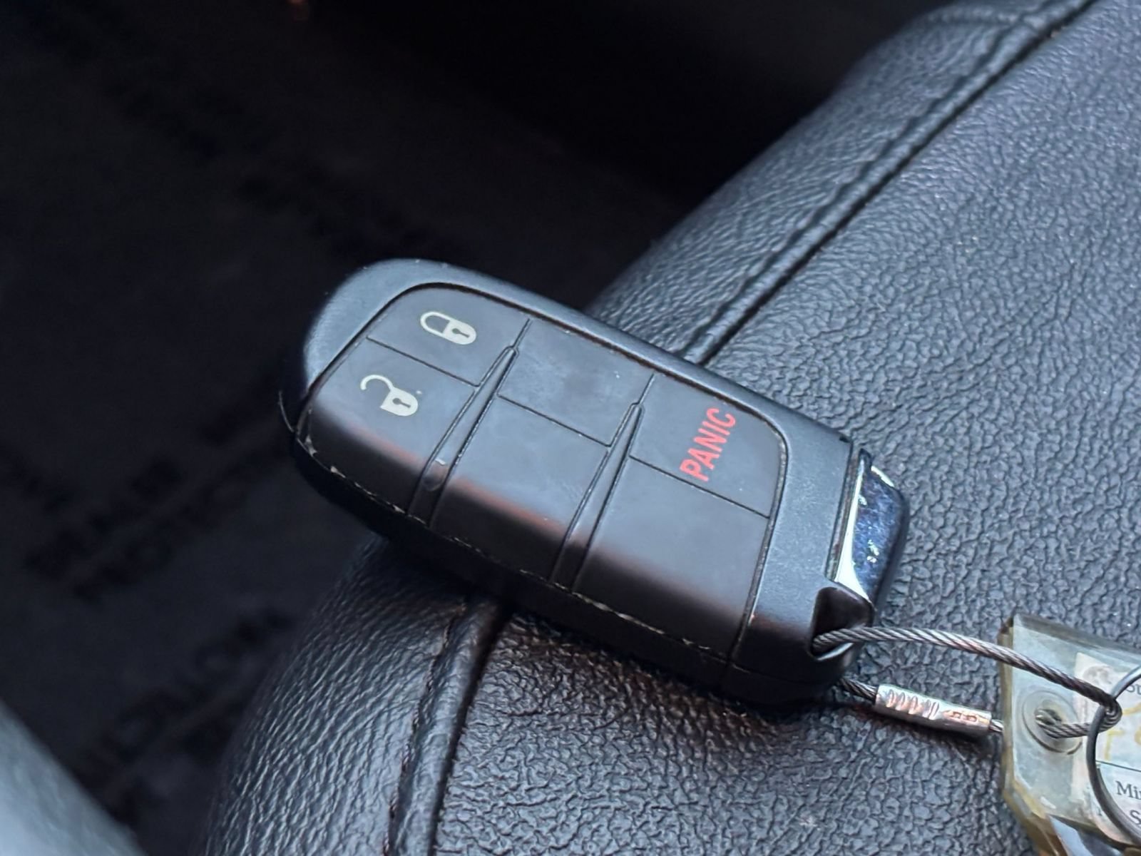 Used 2025 Jeep Compass Trailhawk AWD/4WD image 21