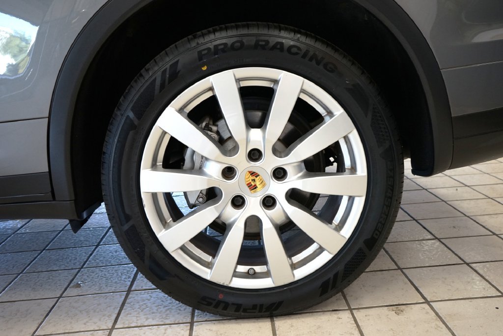 Used 2017 Porsche Cayenne S AWD/4WD image 64