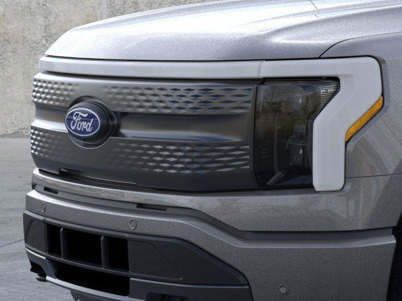 New 2025 Ford F150 Lightning Flash AWD/4WD image 17