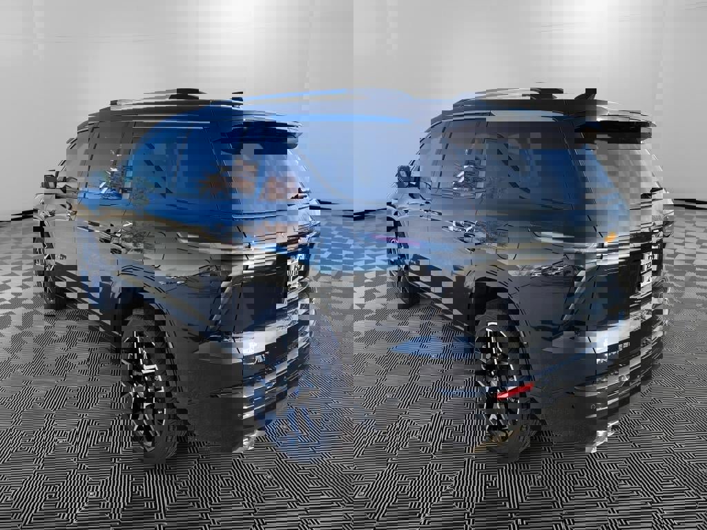 New 2026 Chevrolet Traverse High Country image 5