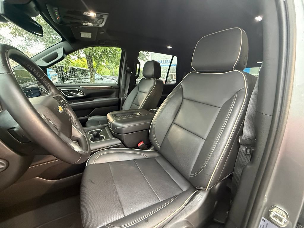 Used 2023 Chevrolet Tahoe Premier AWD/4WD image 28