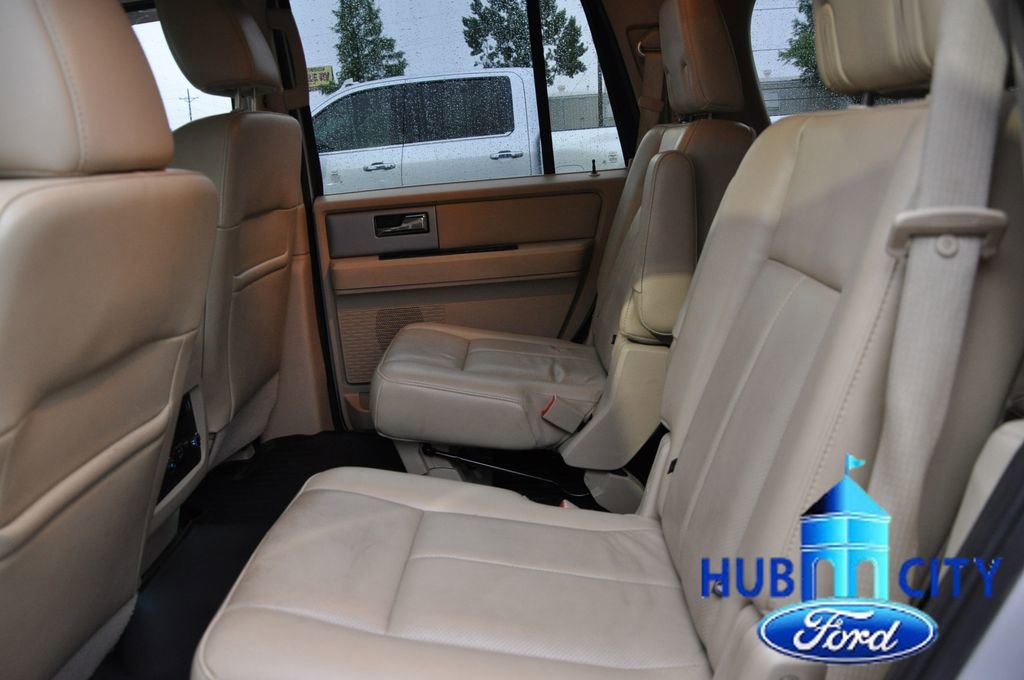 Used 2017 Ford Expedition Limited w/ Equipment Group 301A RWD image 12