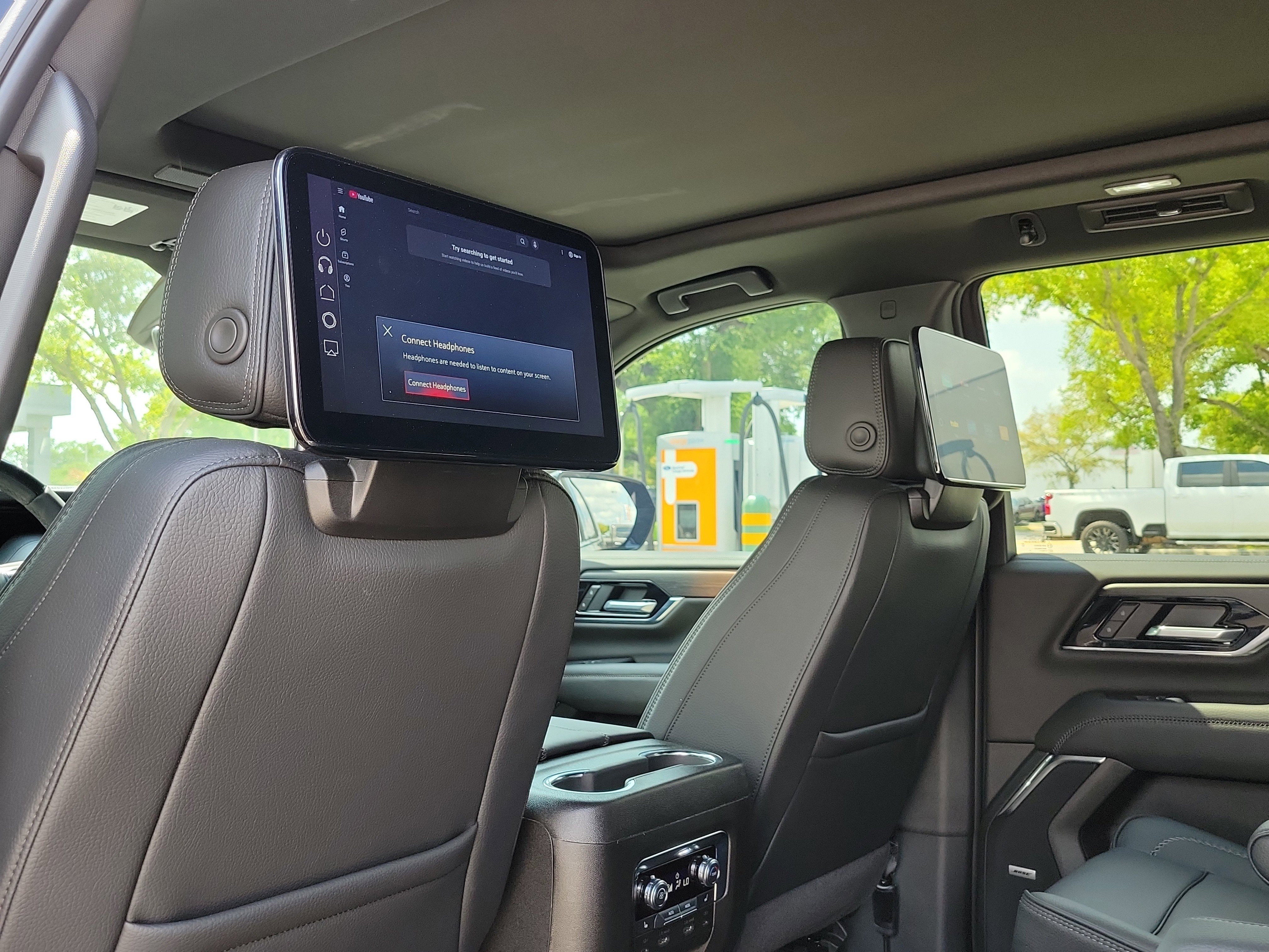 Used 2026 GMC Yukon Denali w/ Denali Reserve Package image 15