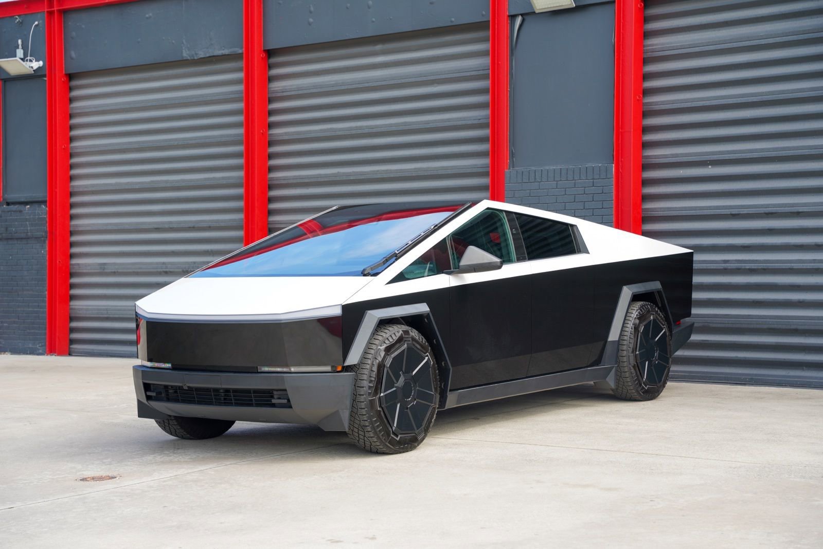 Used 2024 Tesla Cybertruck AWD Crew Cab