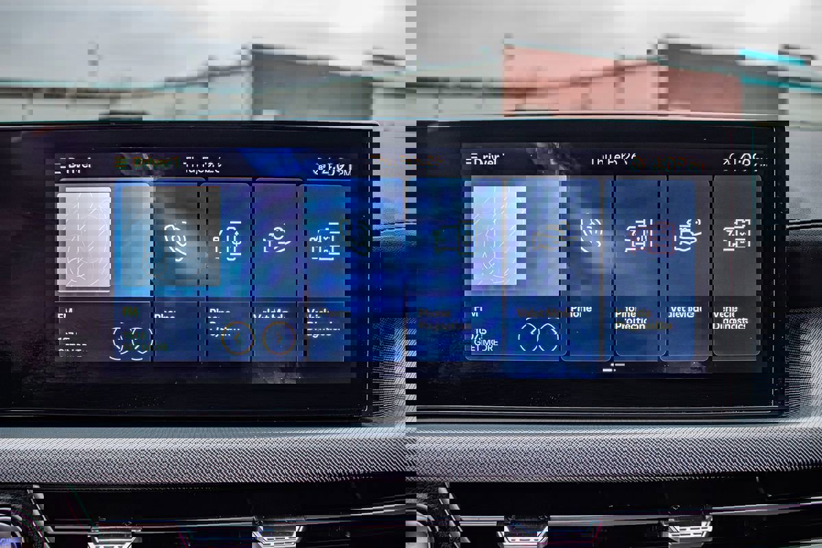 Used 2024 Hyundai Sonata SEL FWD image 25