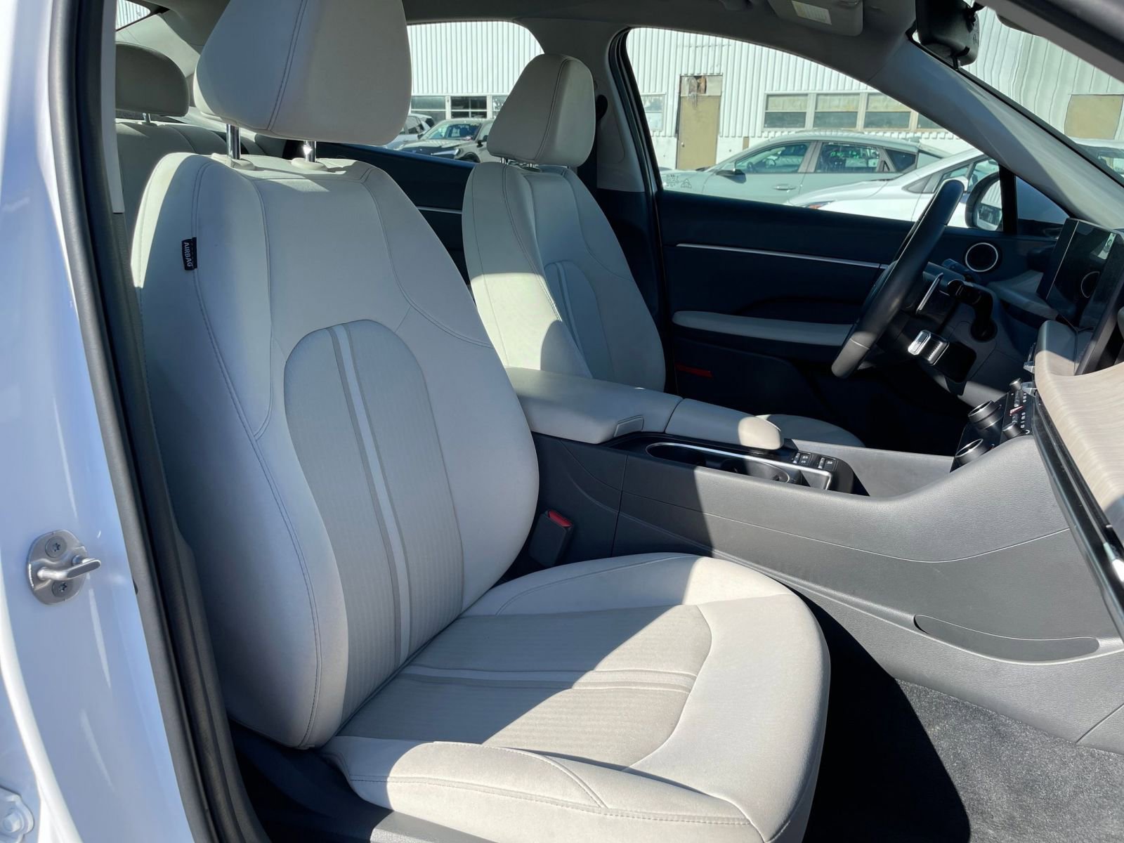 Used 2025 Hyundai Sonata SEL FWD image 36