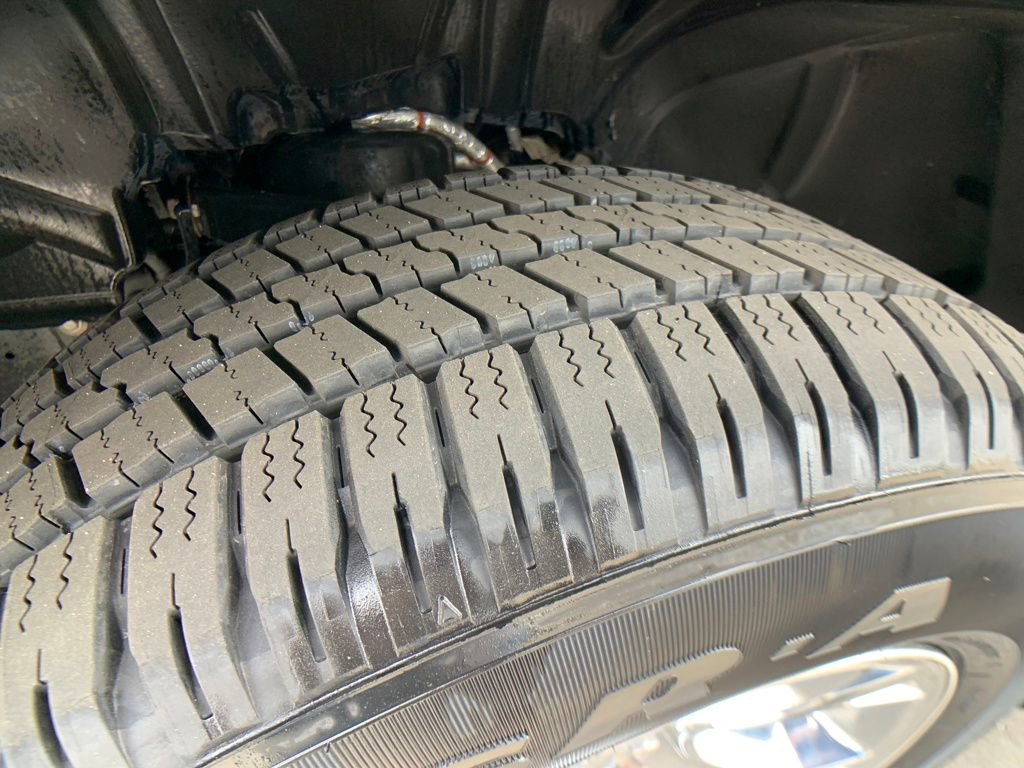 Used 2016 RAM 1500 Laramie w/ Convenience Group image 29