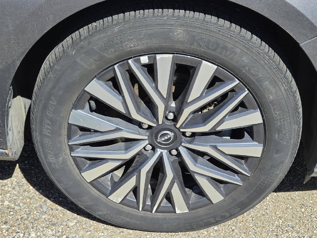 Used 2025 Nissan Altima 2.5 SV FWD image 8