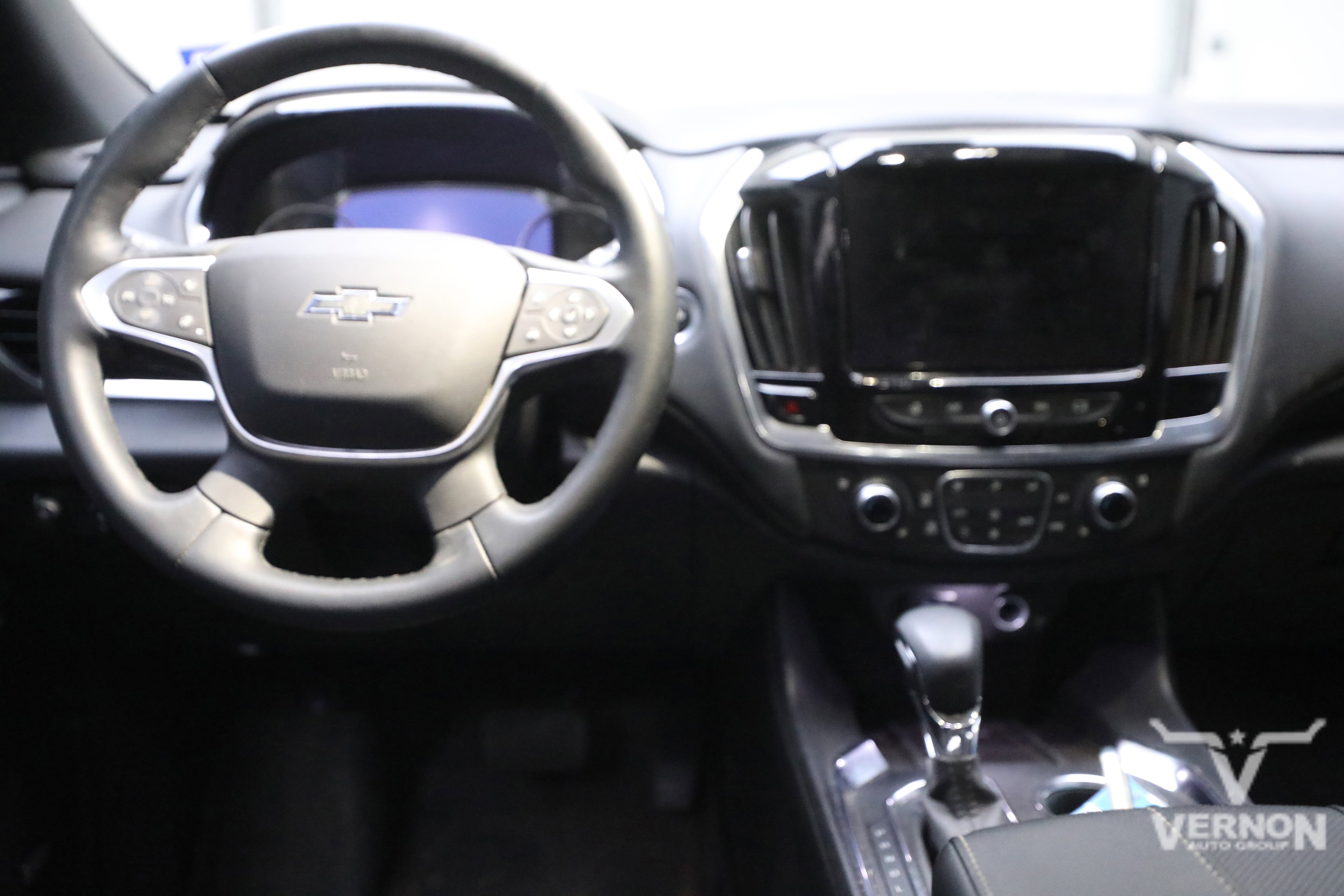 Used 2023 Chevrolet Traverse Premier w/ Redline Edition image 8