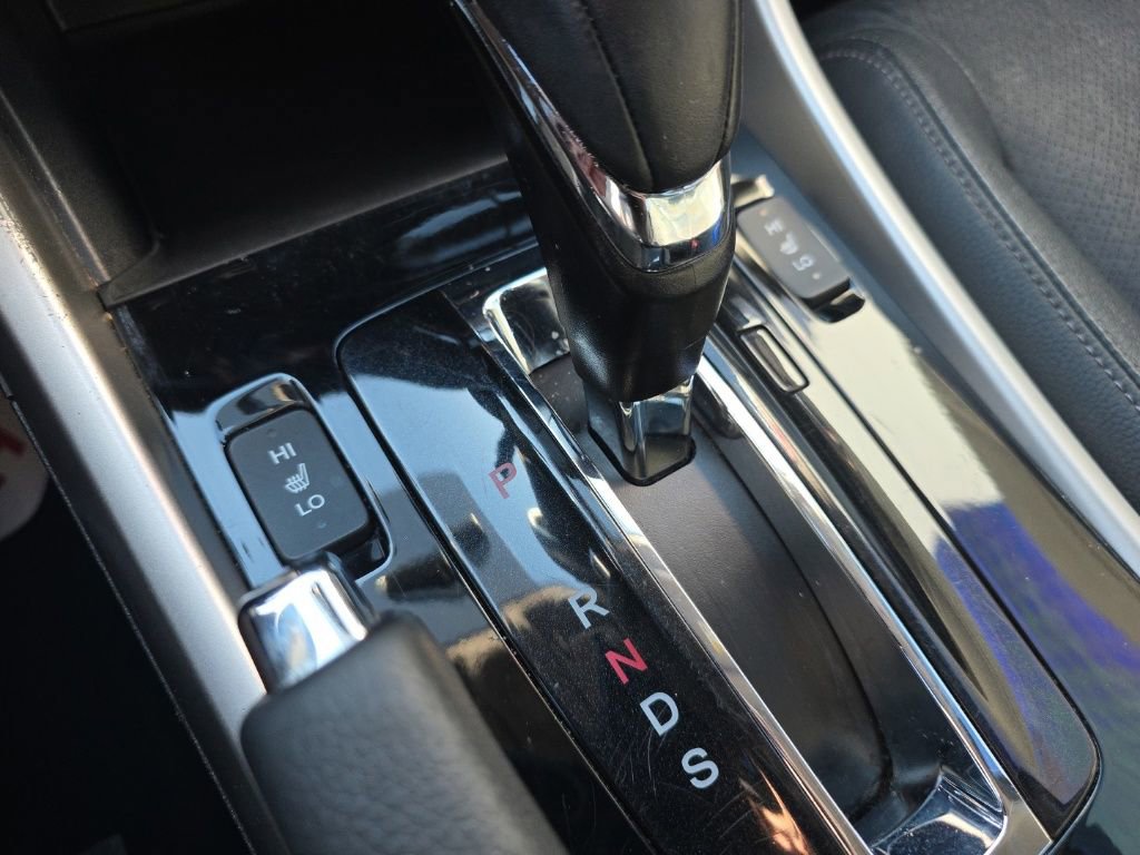 Used 2017 Honda Accord Touring image 28