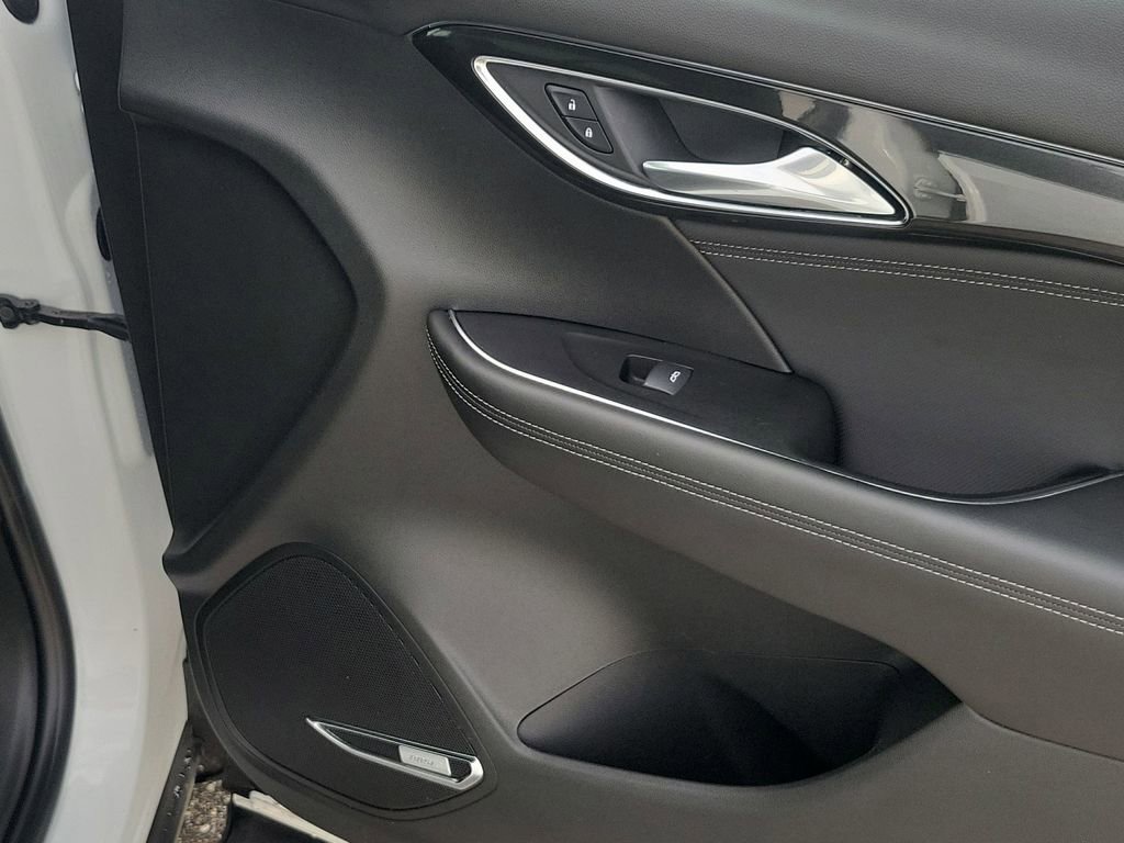 Used 2025 Buick Envision Preferred image 48