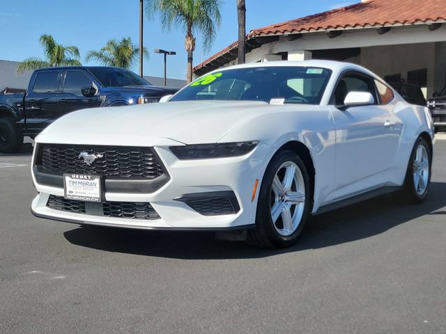 Used 2026 Ford Mustang Coupe RWD image 5
