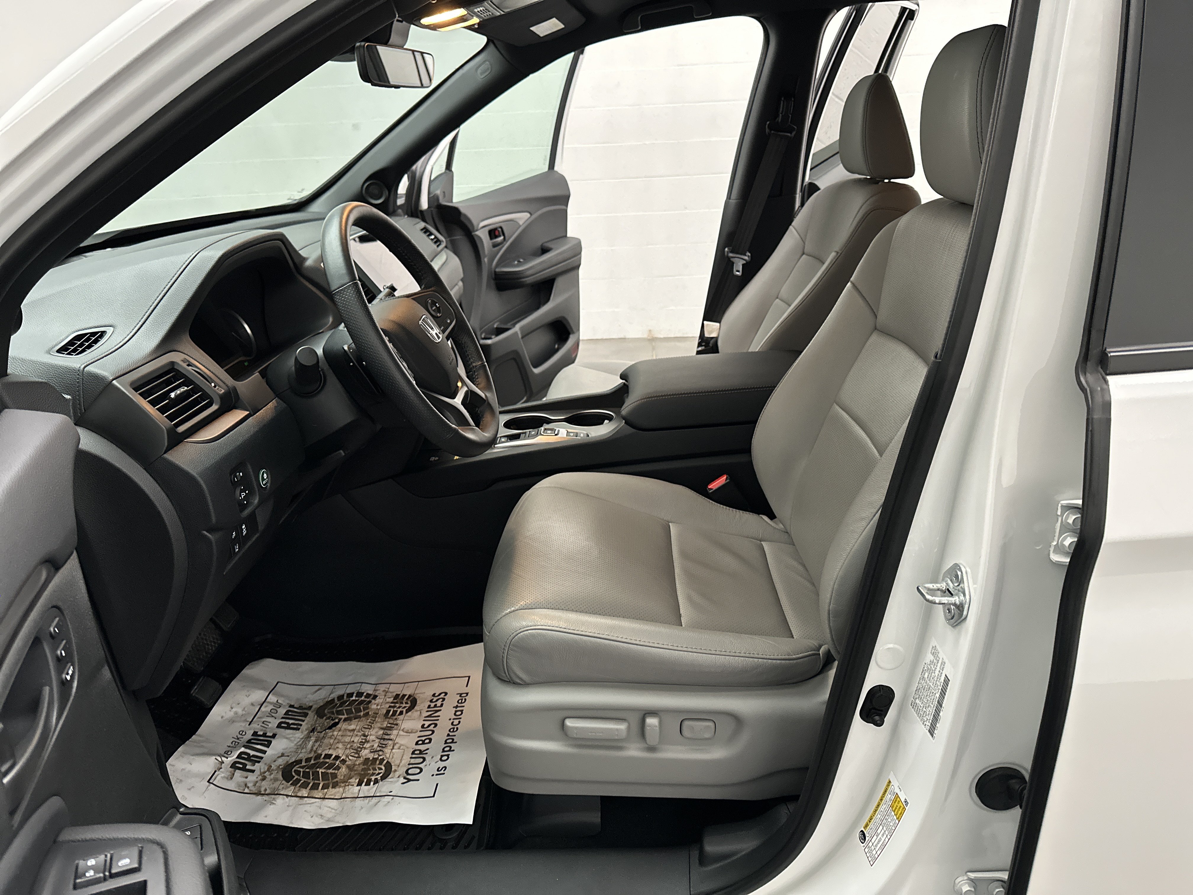 Used 2024 Honda Passport EX-L image 18