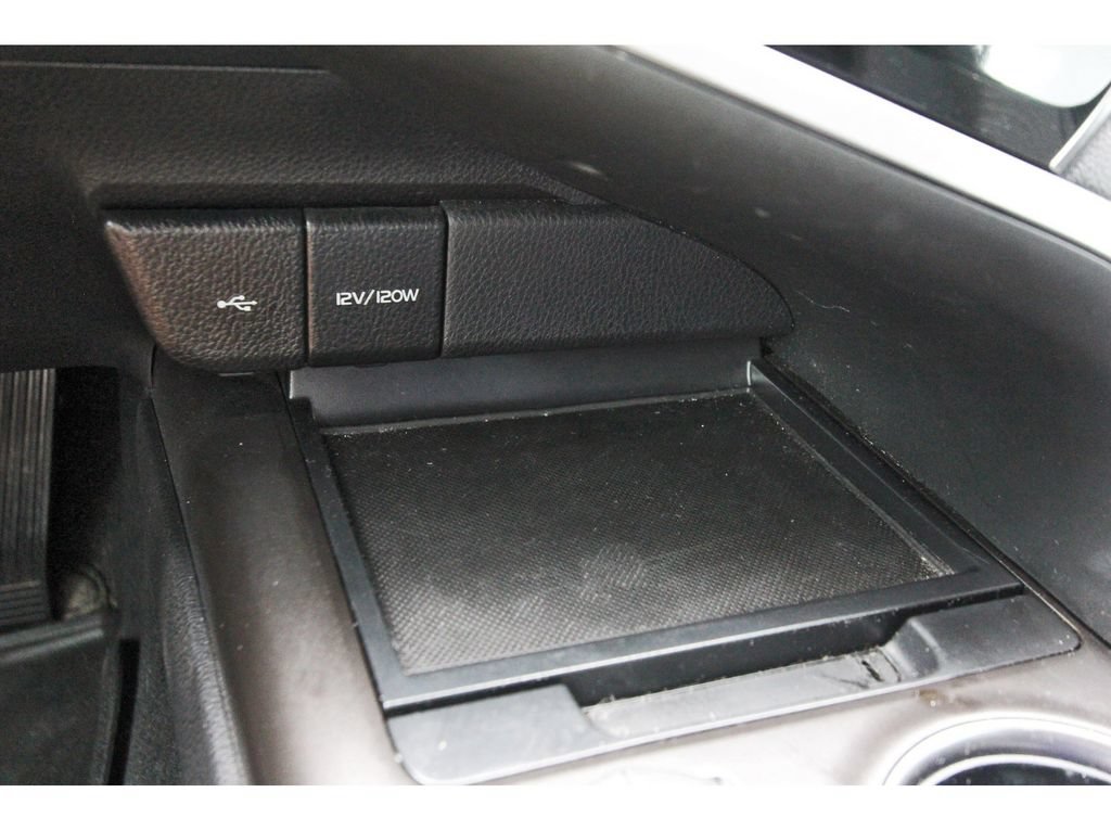 Used 2024 Toyota Camry SE FWD image 29