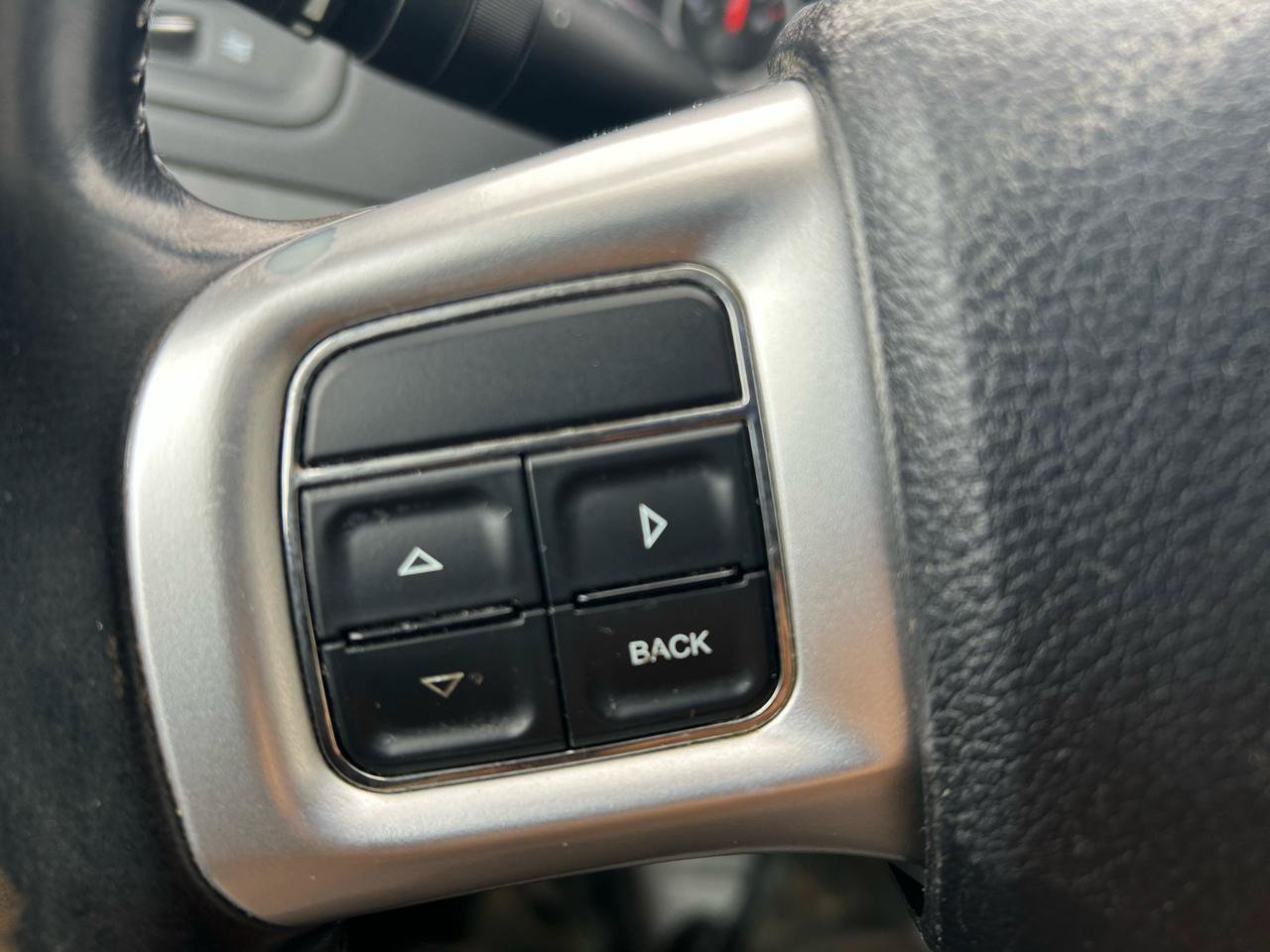 Used 2012 Dodge Grand Caravan Crew w/ Crew Value Pkg FWD image 16