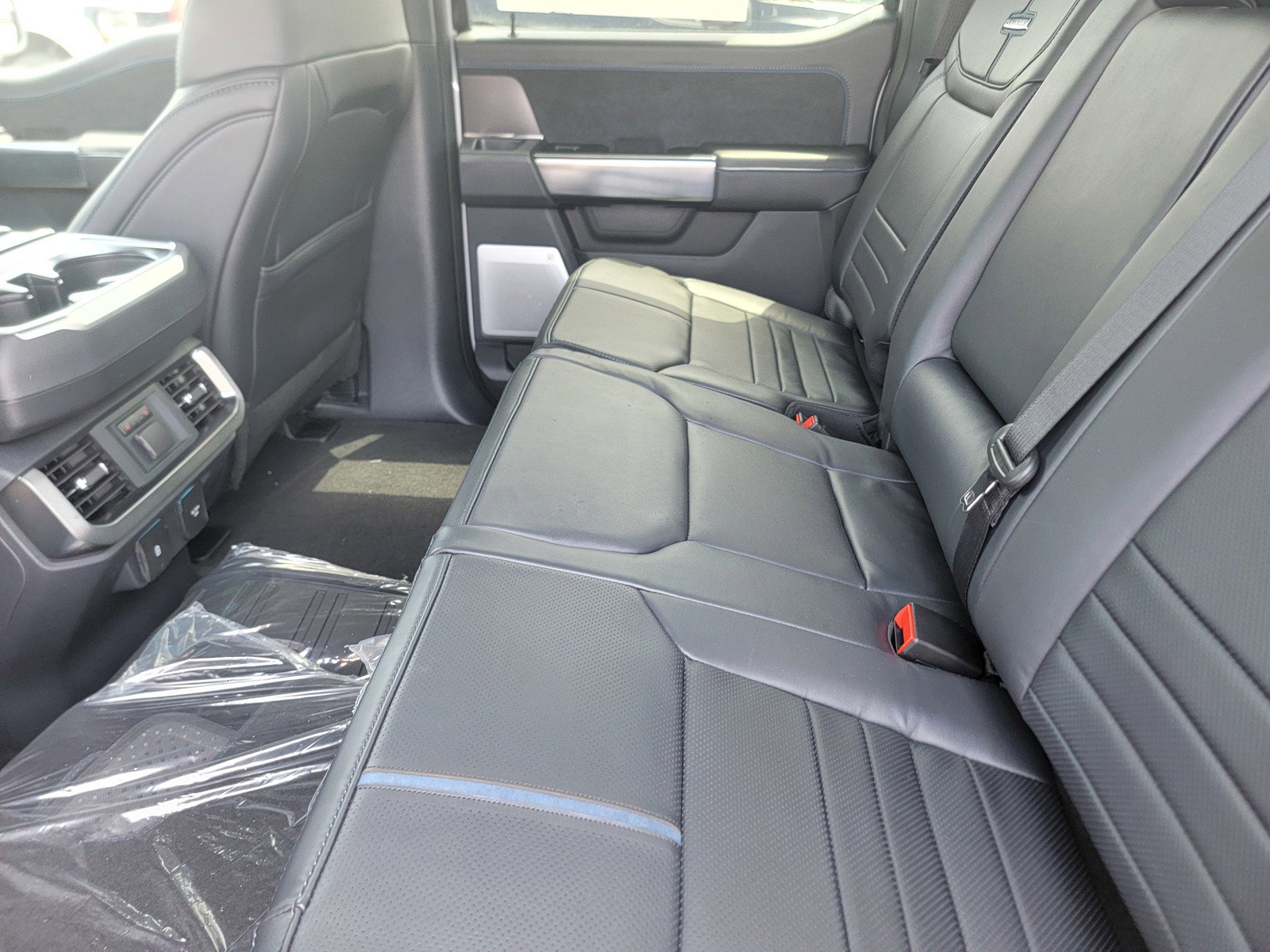 New 2025 Ford F150 Platinum w/ Equipment Group 702A High image 9