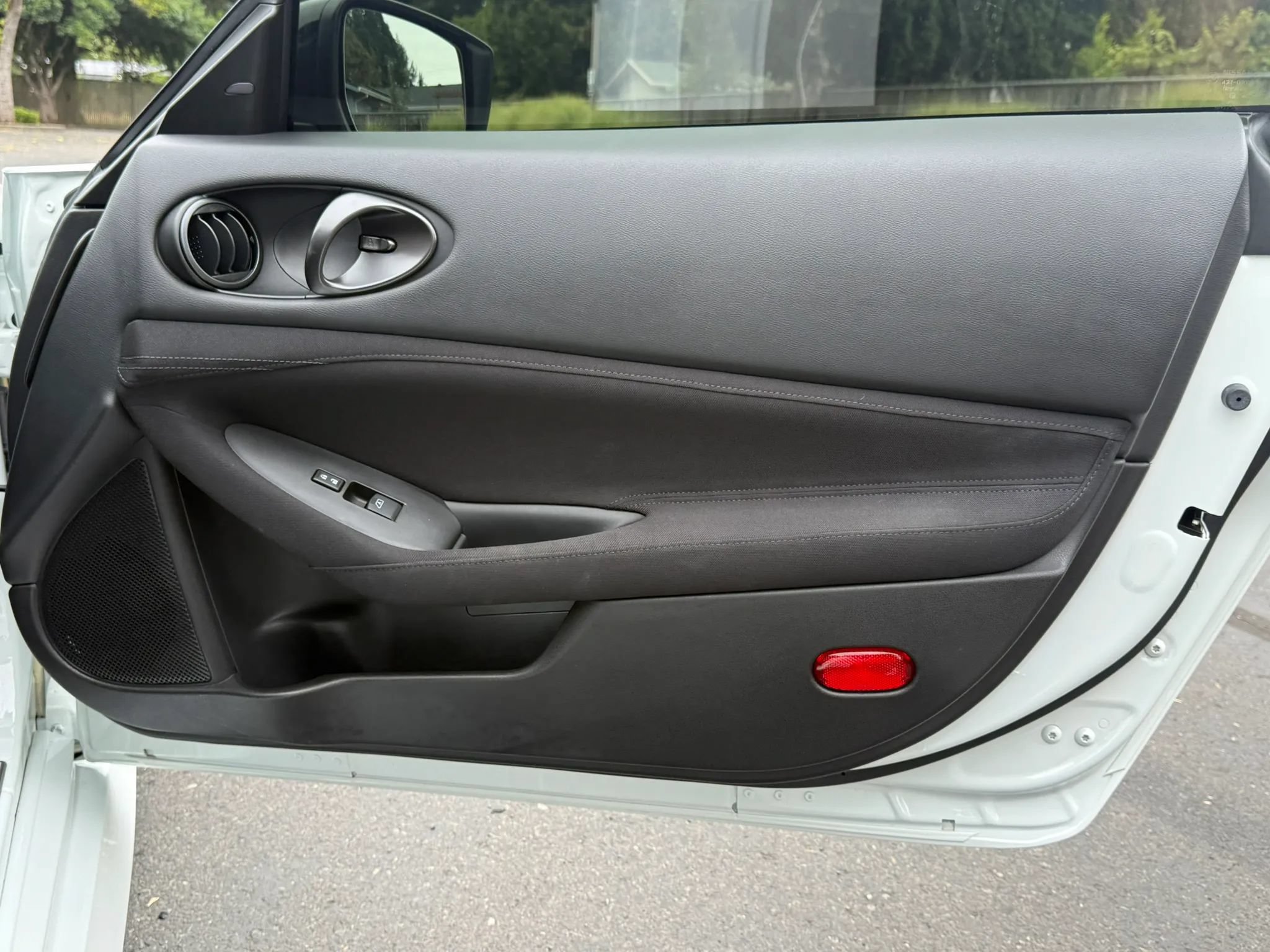 Used 2024 Nissan Z Sport w/ Floor Mat Package RWD image 24