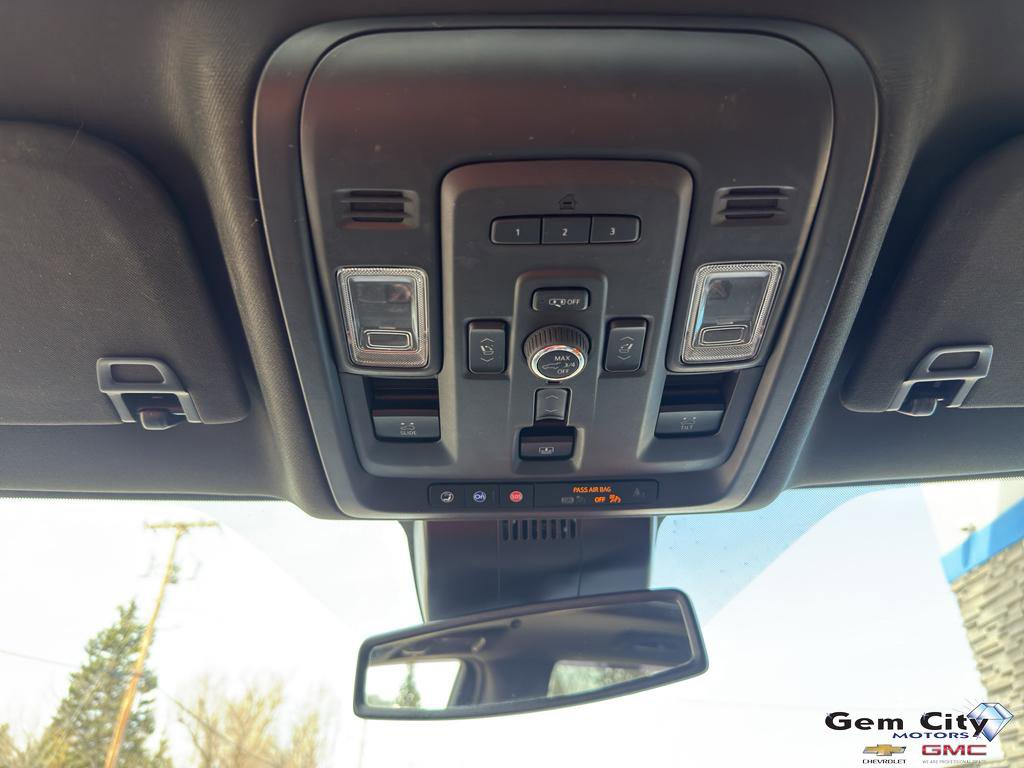 Used 2023 GMC Yukon XL Denali AWD/4WD image 22