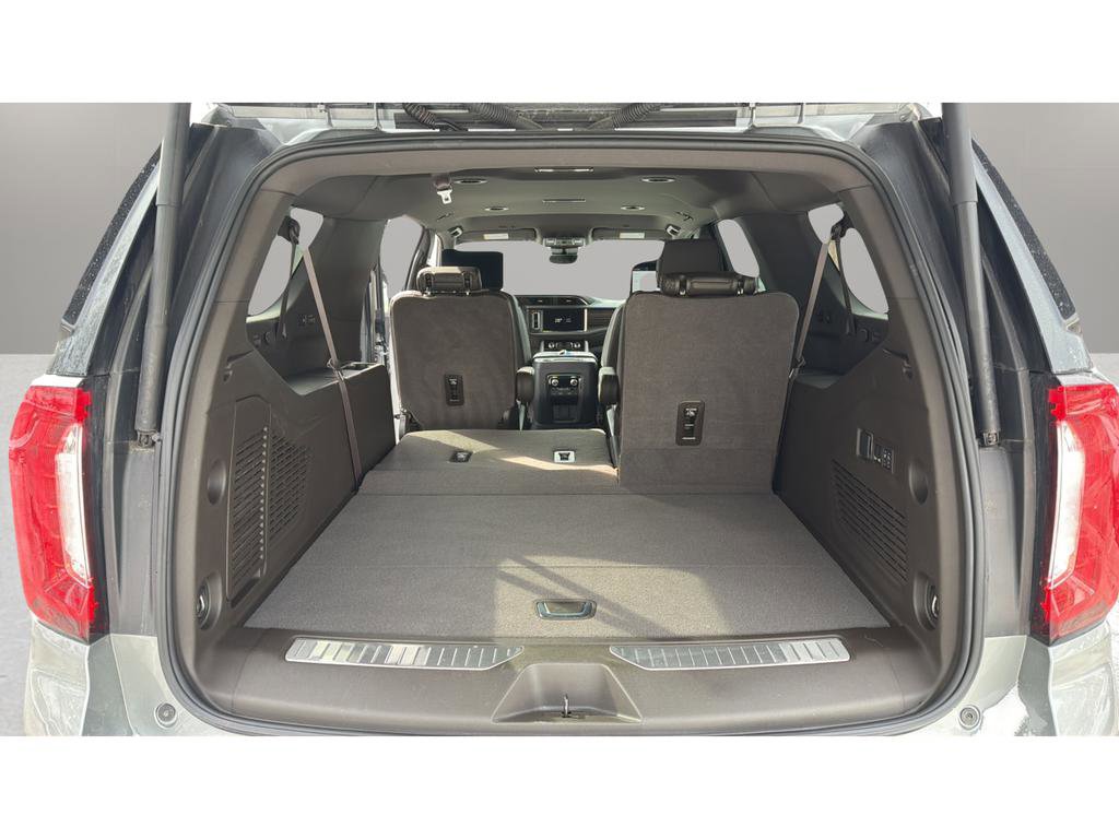 Used 2024 GMC Yukon XL Denali w/ Advanced Technology Package image 22