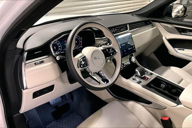 Certified 2025 Jaguar F-PACE R-Dynamic S image 24