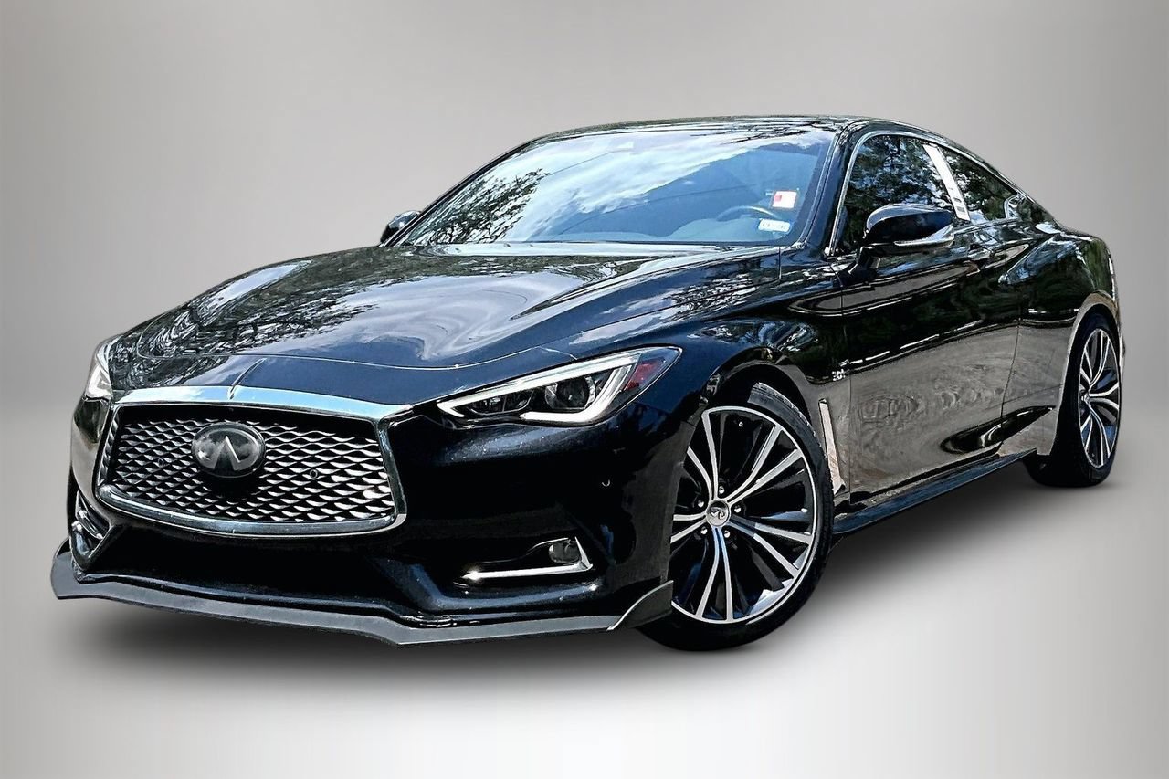 Used 2019 INFINITI Q60 3.0t Luxe w/ Essential Package