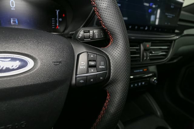 Used 2024 Ford Escape ST-Line w/ Tech Pack #1 AWD/4WD image 33