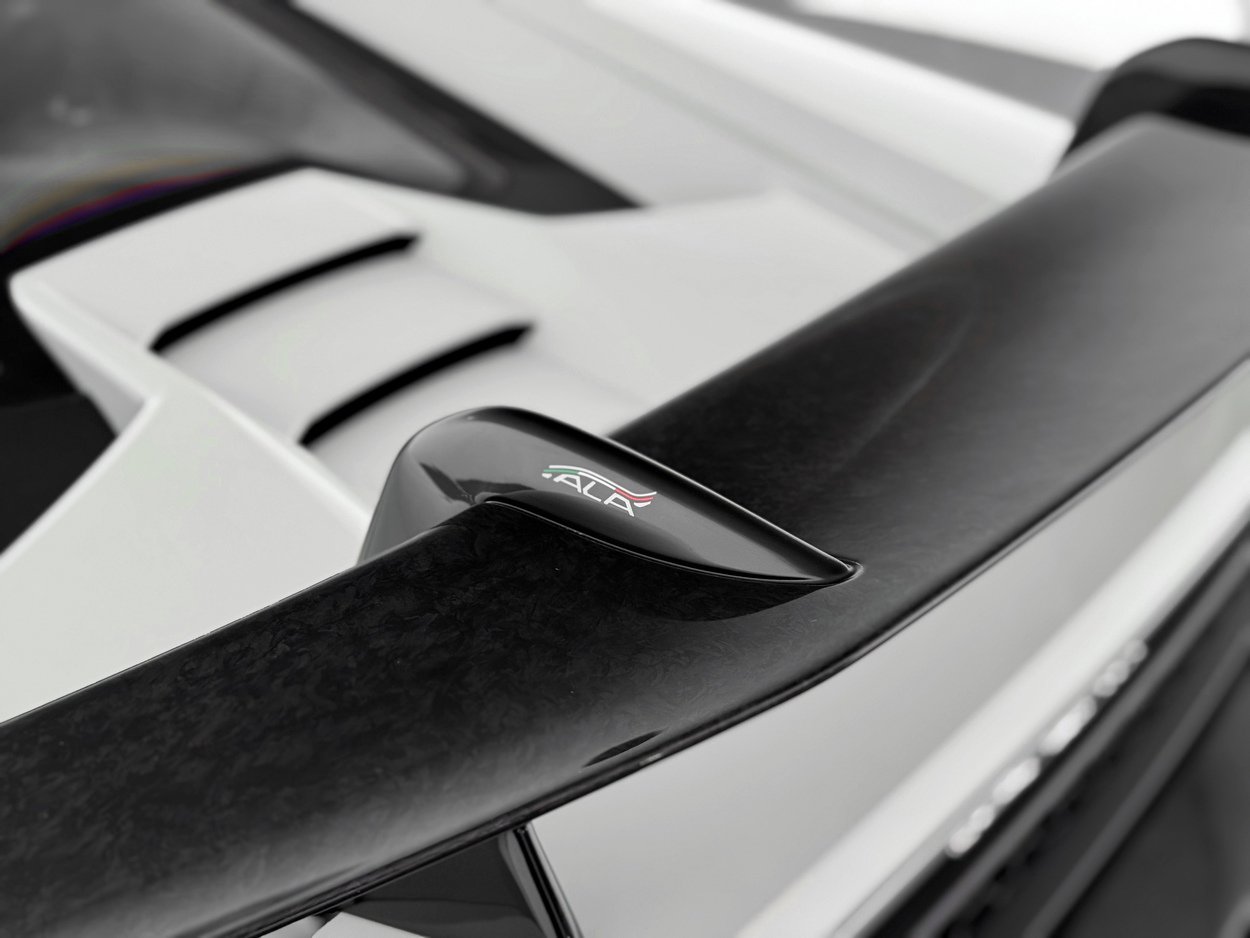 Used 2018 Lamborghini Huracan Performante image 42