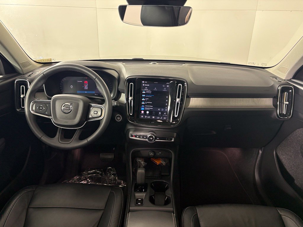 Used 2024 Volvo XC40 B5 Core AWD/4WD image 40