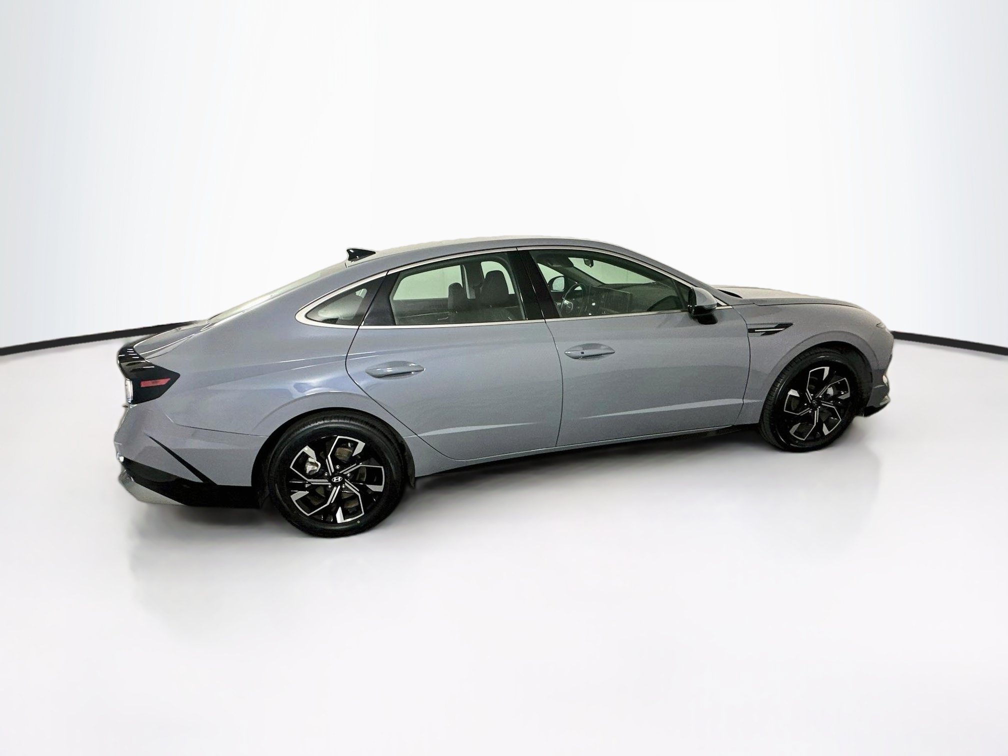 Used 2025 Hyundai Sonata SEL FWD image 10