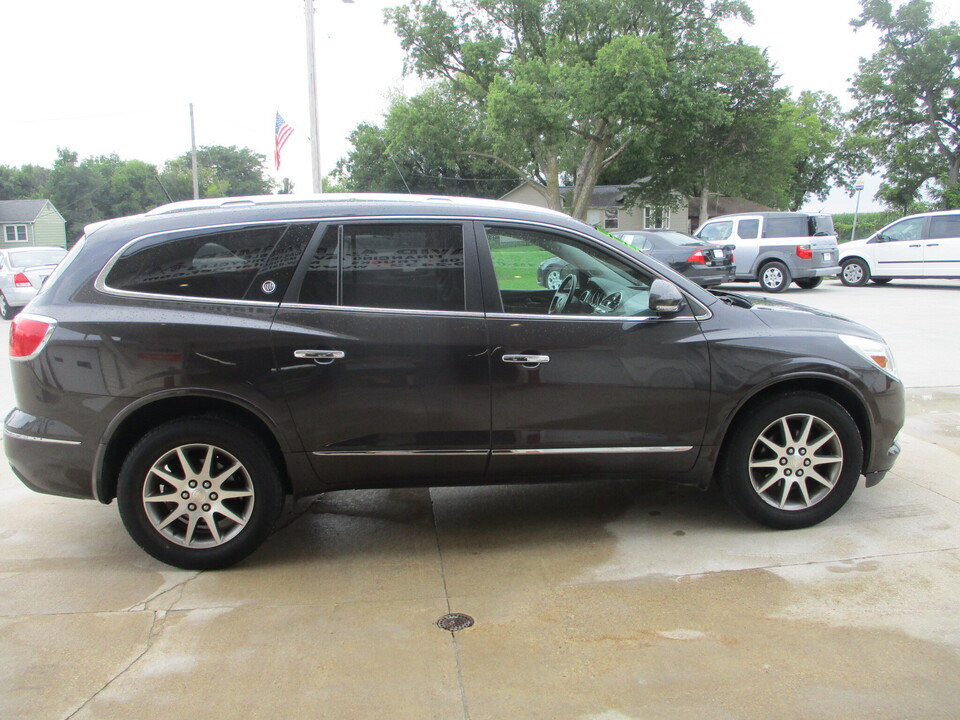 Used 2017 Buick Enclave Leather AWD/4WD image 2