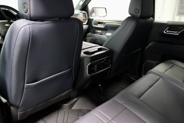 Used 2025 Chevrolet Silverado 1500 High Country w/ Technology Package image 22