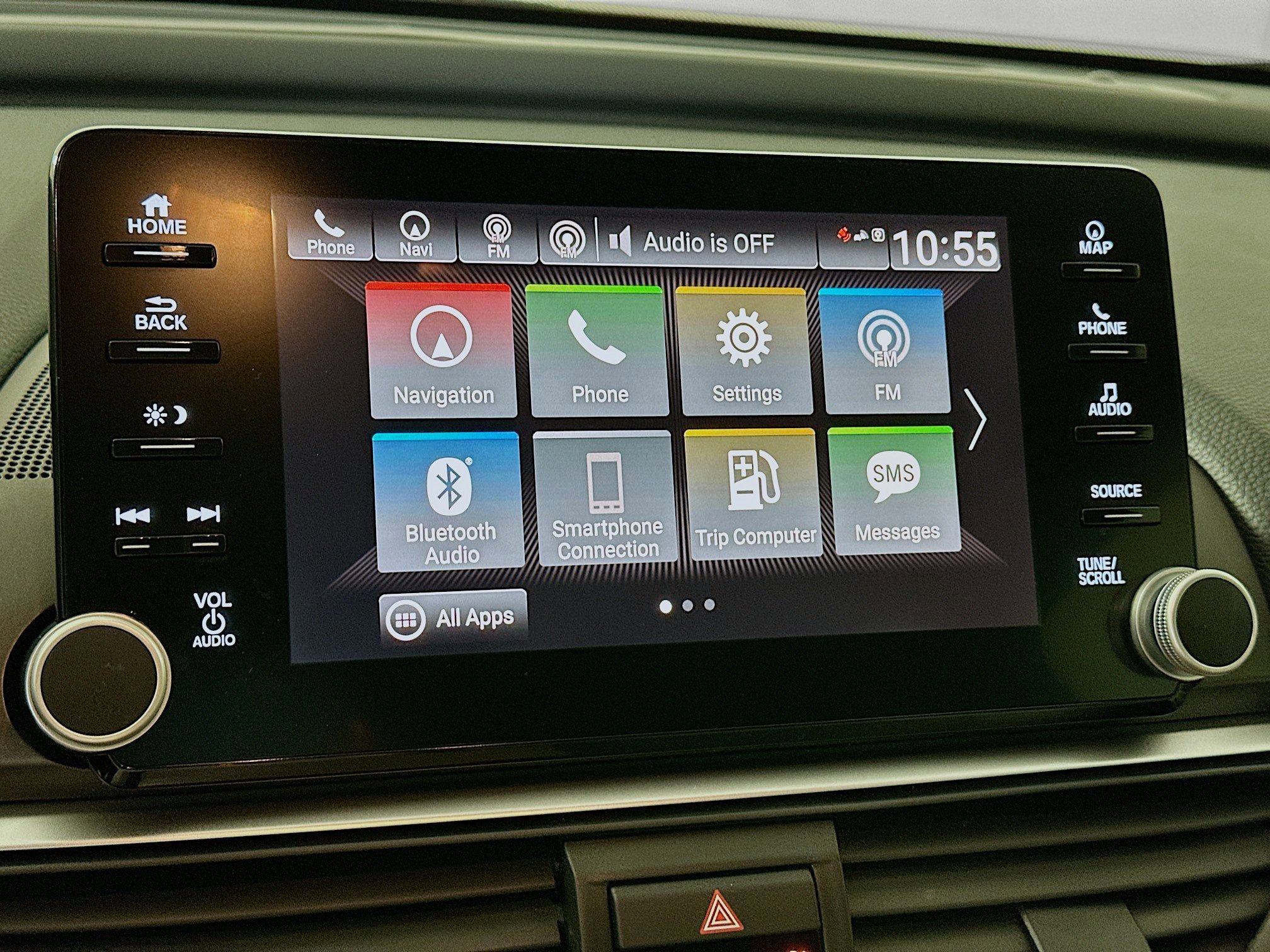 Used 2018 Honda Accord Touring image 19