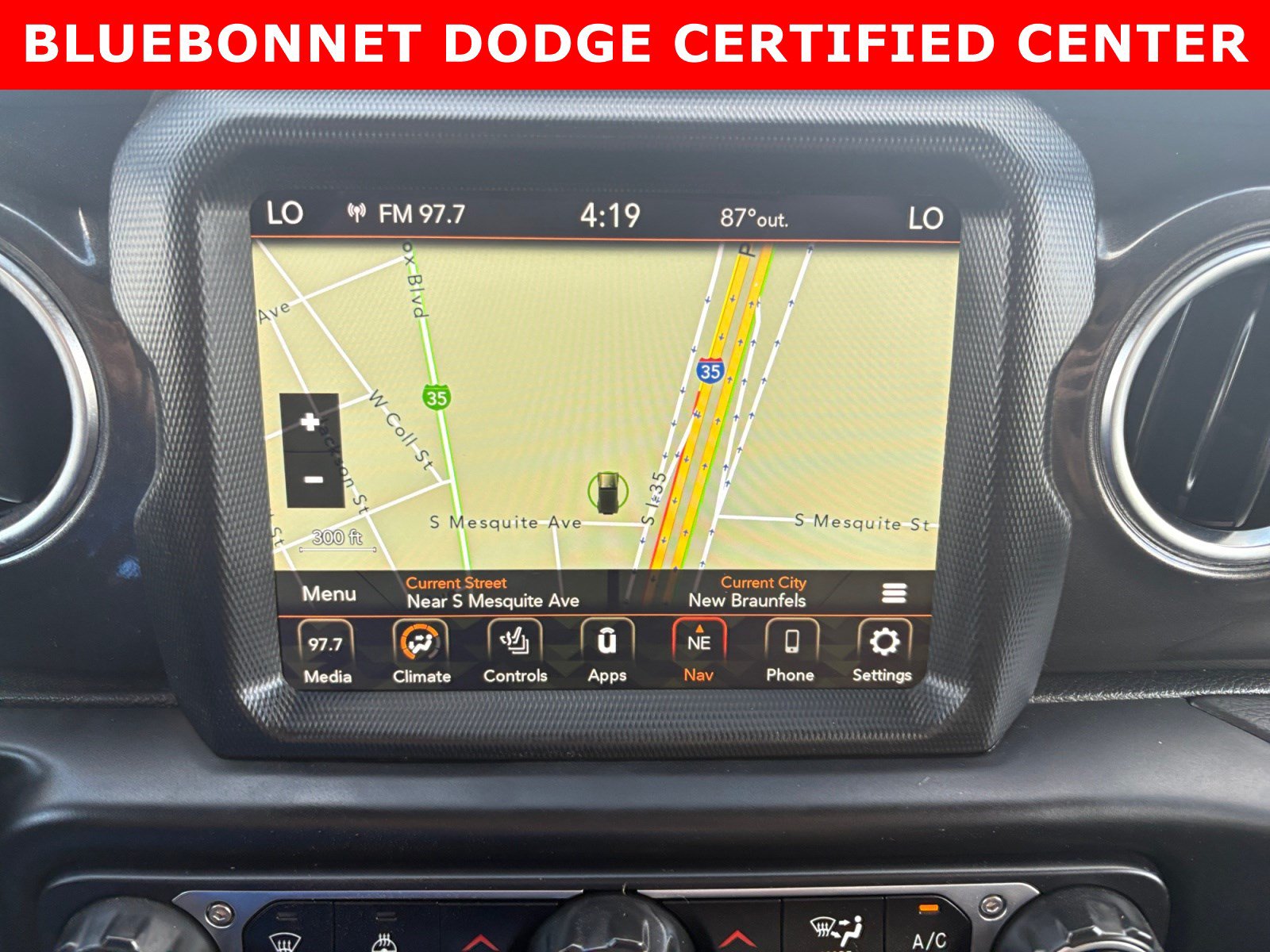 Used 2022 Jeep Wrangler Unlimited Sahara AWD/4WD image 15