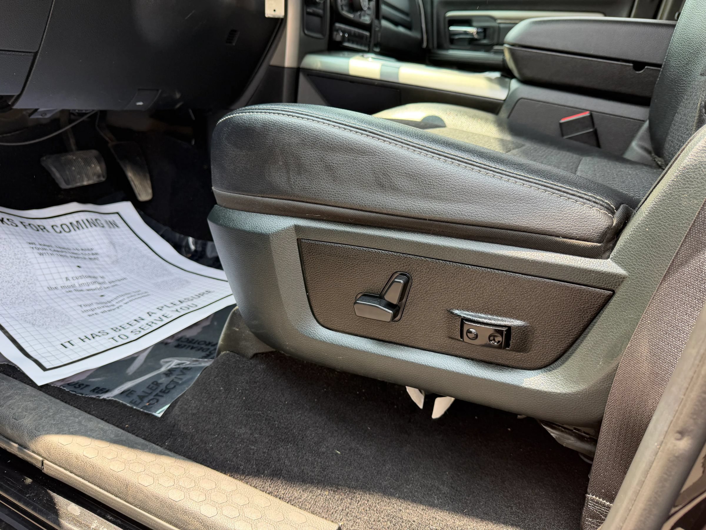 Used 2018 RAM 2500 Big Horn w/ Sport Appearance Group AWD/4WD image 35