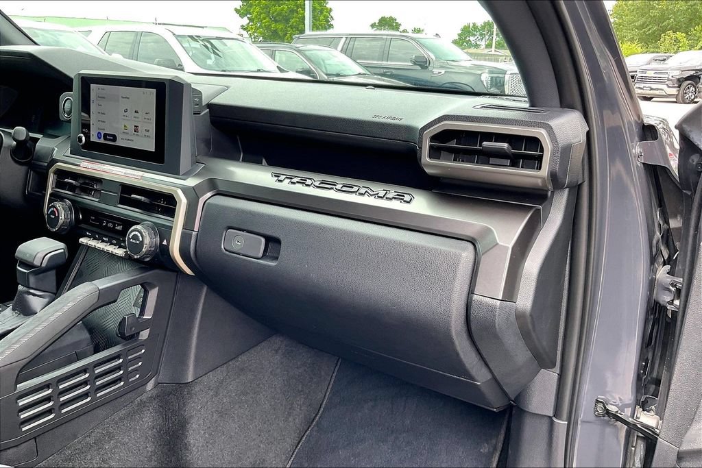 Used 2025 Toyota Tacoma SR5 RWD image 18