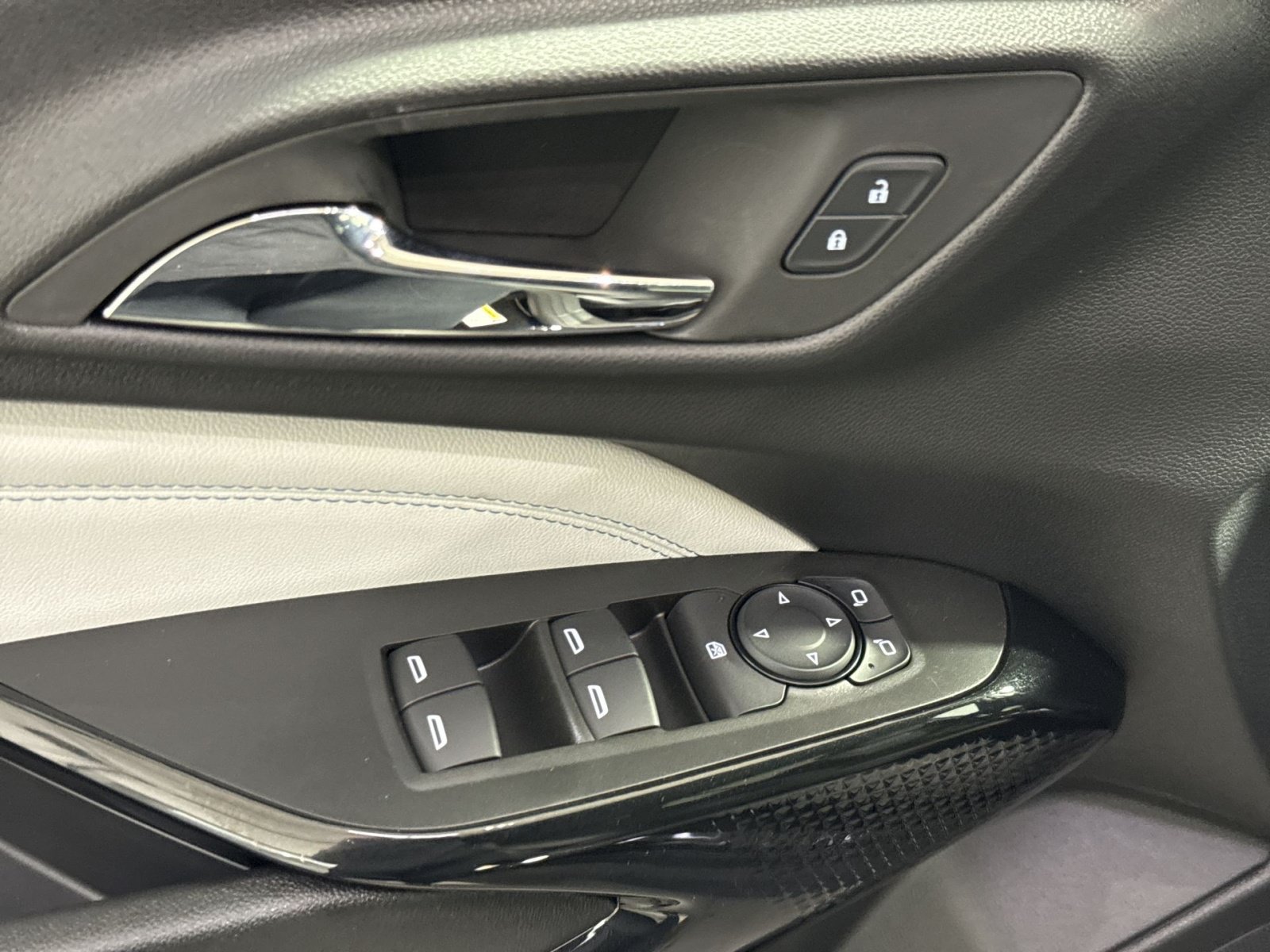 New 2026 Chevrolet Trax LT w/ Driver Confidence Package FWD image 19