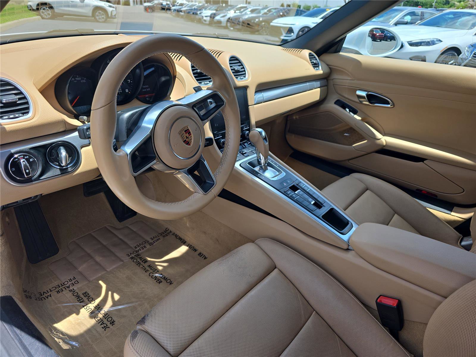 Used 2017 Porsche 718 Boxster RWD image 9