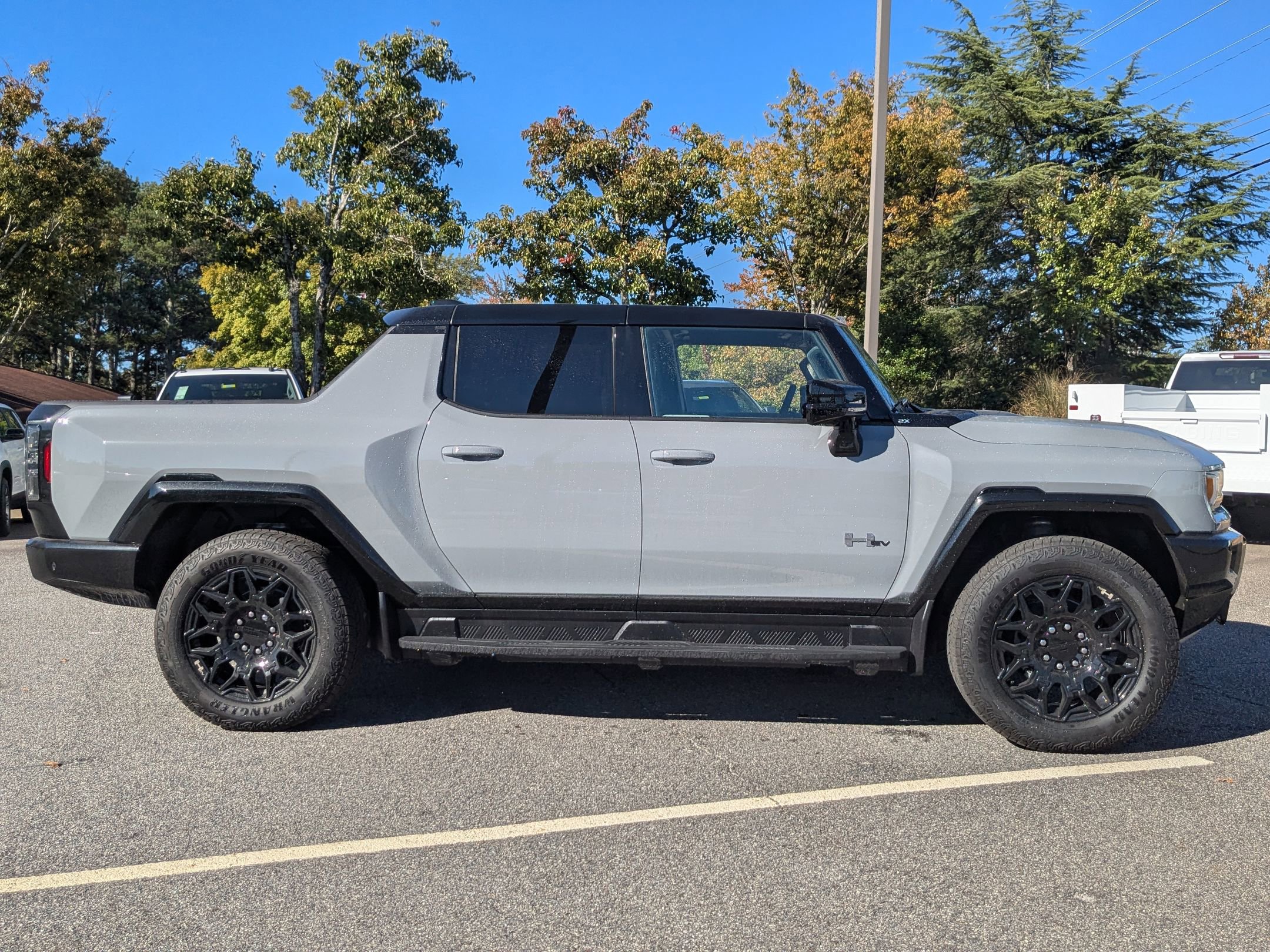 New 2026 GMC Hummer EV 4x4 Crew Cab image 6