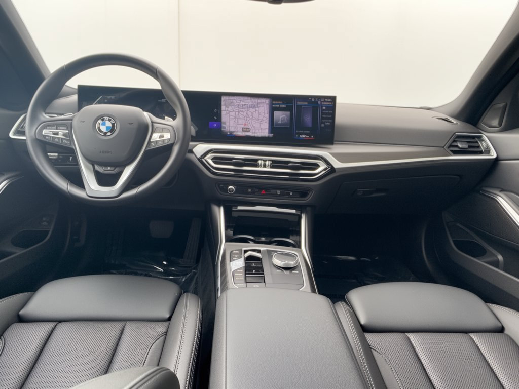 Certified 2023 BMW 330i xDrive Sedan w/ Convenience Package AWD/4WD image 17