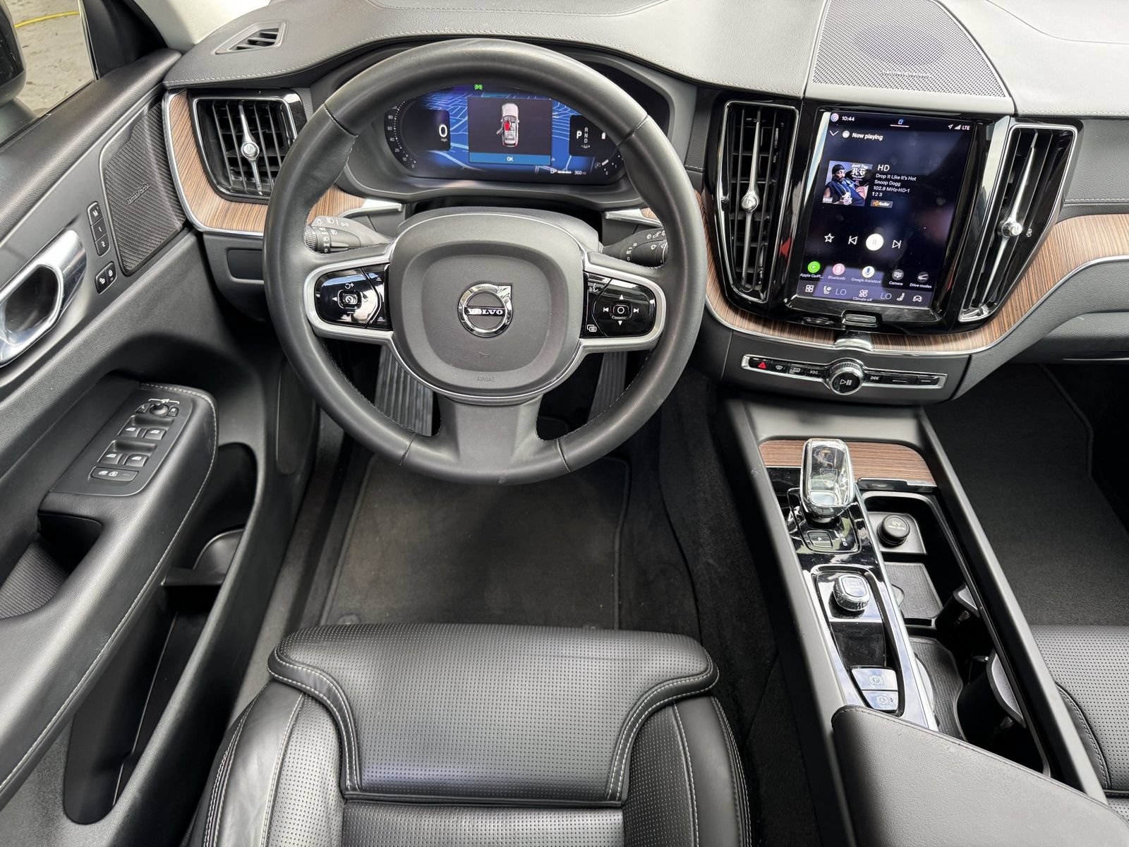 Certified 2023 Volvo XC60 B5 Ultimate w/ Protection Package Premier FWD image 16