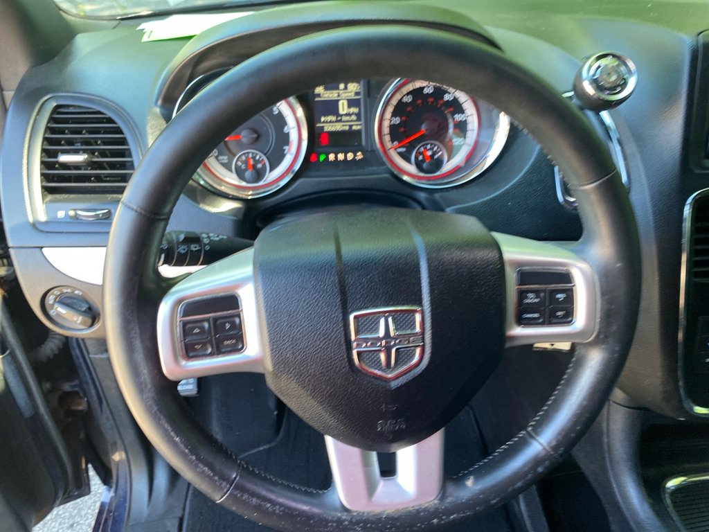 Used 2016 Dodge Grand Caravan R/T FWD image 11
