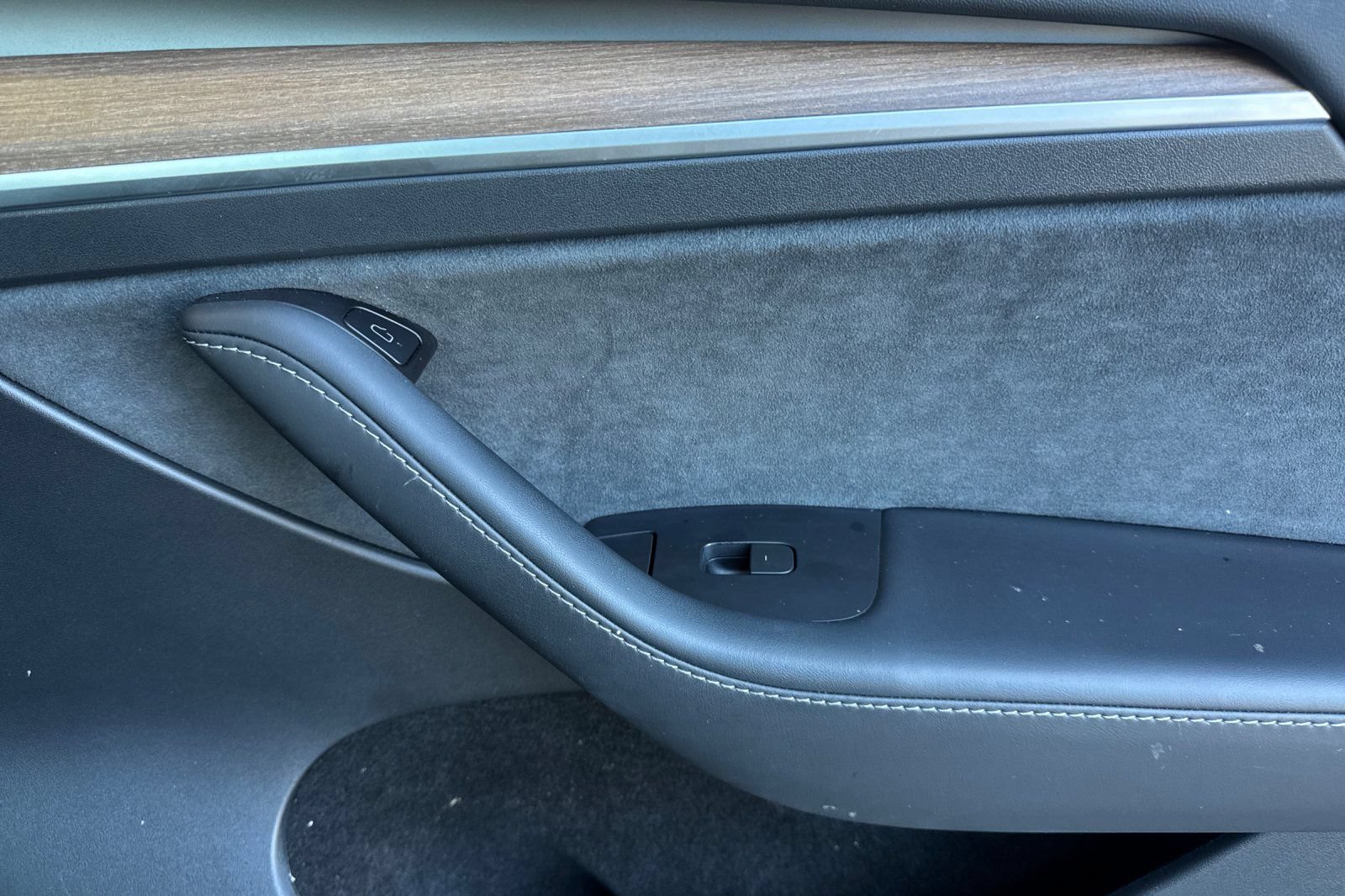 Used 2025 Tesla Model Y Performance AWD/4WD image 22